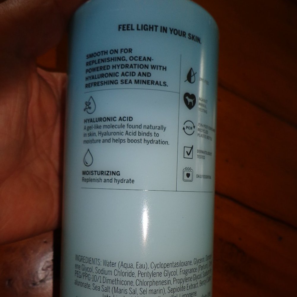 New PINK Water Lotion Replenishing Body Lotion with Hyaluronic Acid 14 fl. oz. - Picture 8 of 11